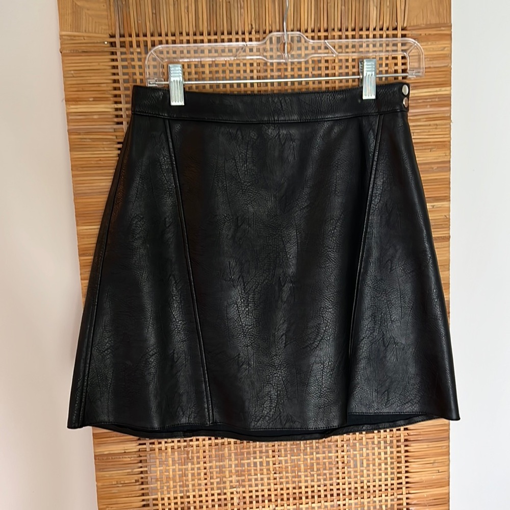 Vegan leather black mini skirt